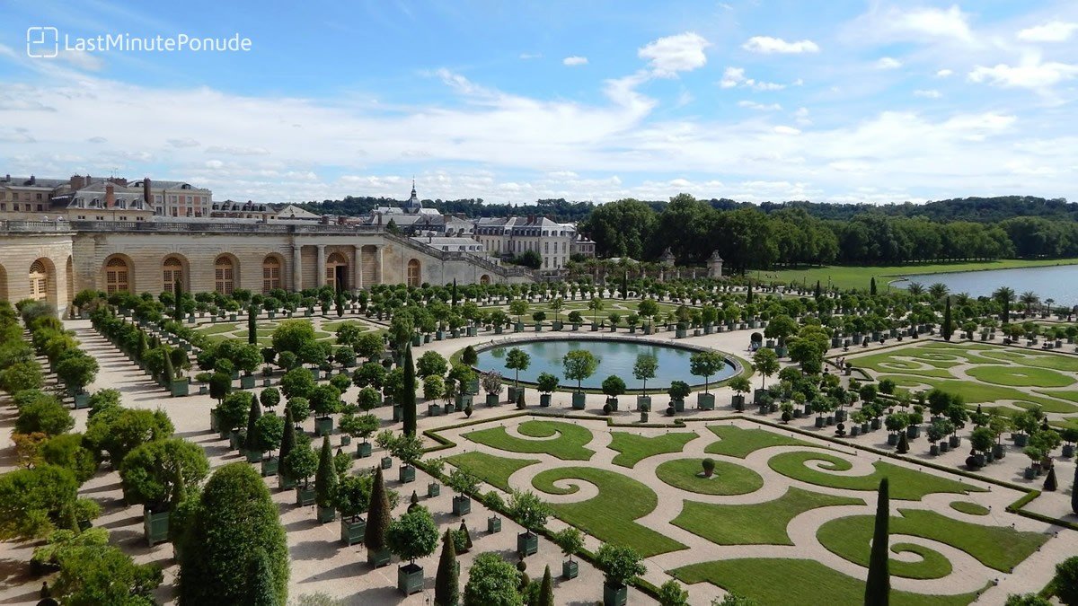 Королевская резиденция Версаль парк